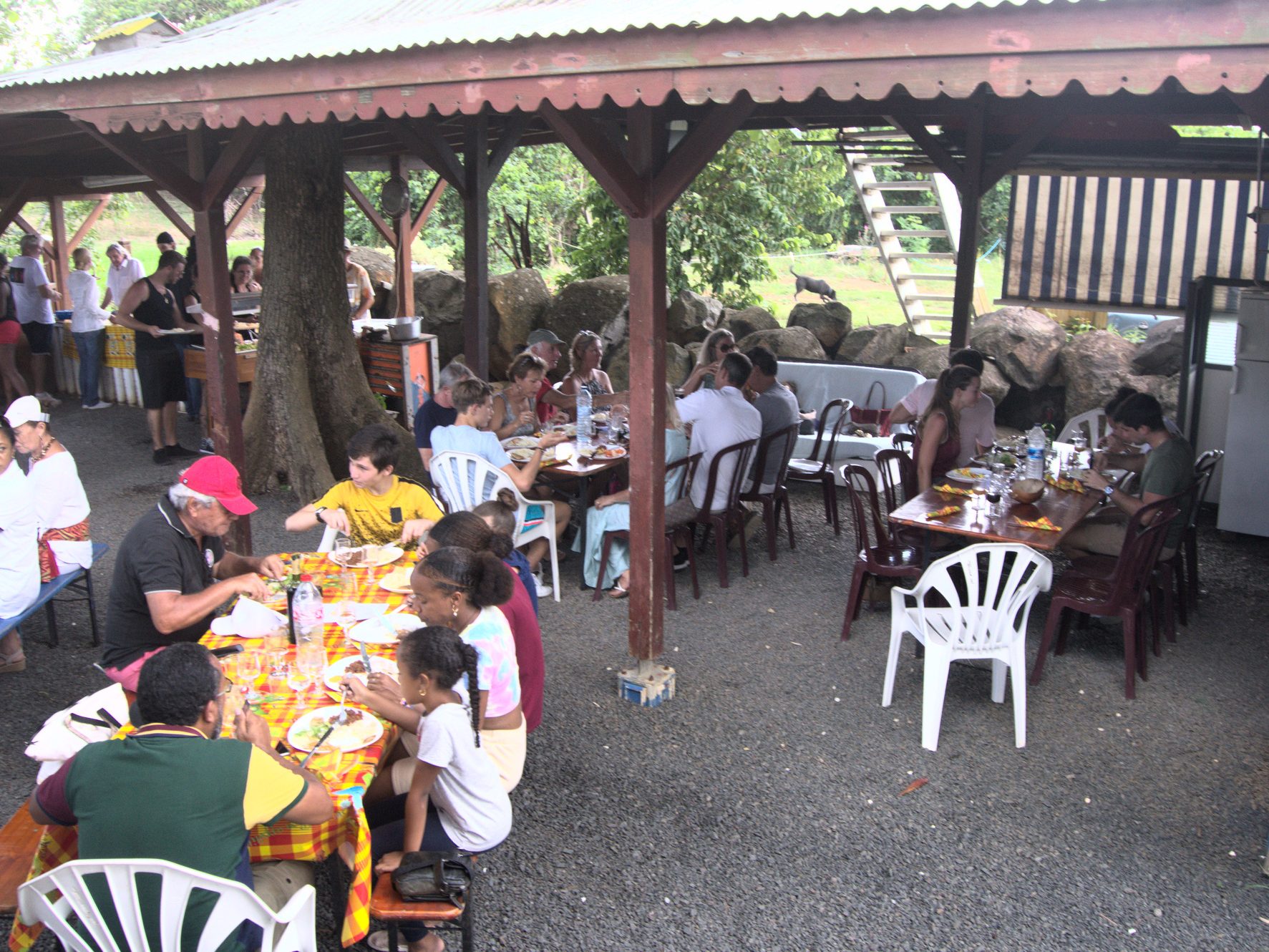 Gästetisch 11 DSC 9281 95 - Gästetisch