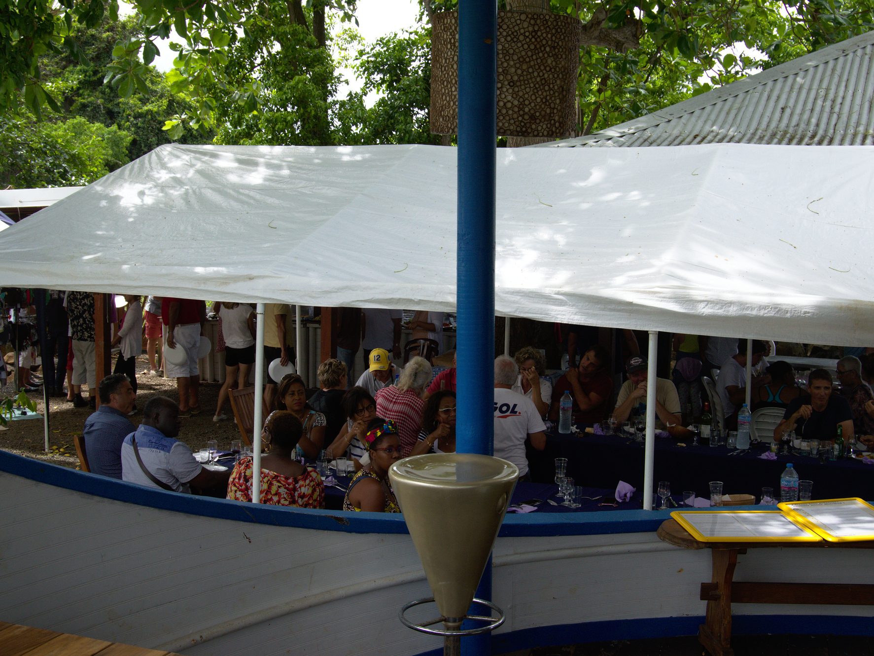 Gästetisch 57 US Car Event Rallye de la Caraibe 2018 DSC 7206 web - Gästetisch